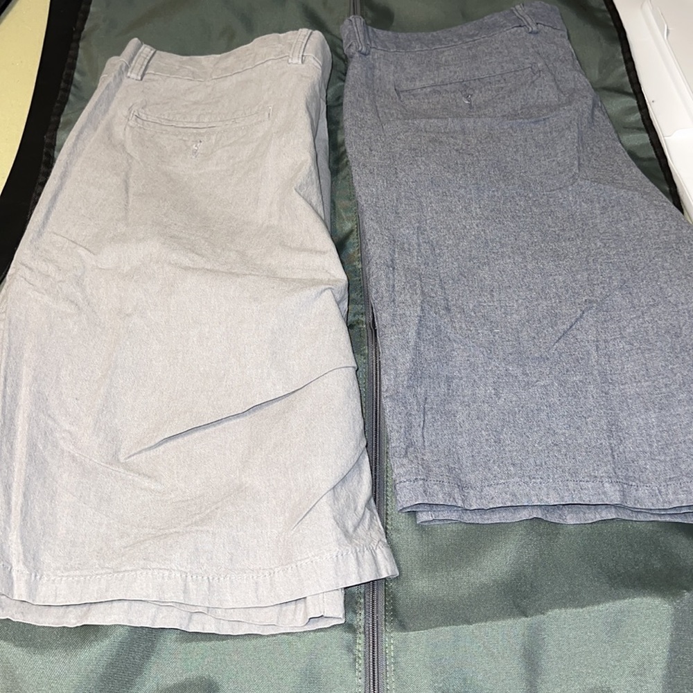 2 pairs of shorts